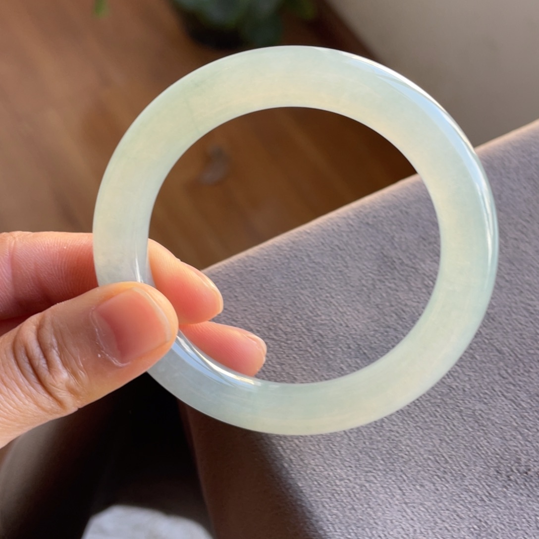 翡翠未镶嵌手镯冰晴