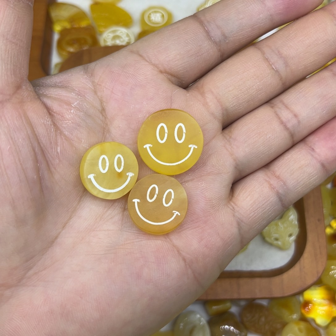 琥珀裸石未镶嵌琥珀