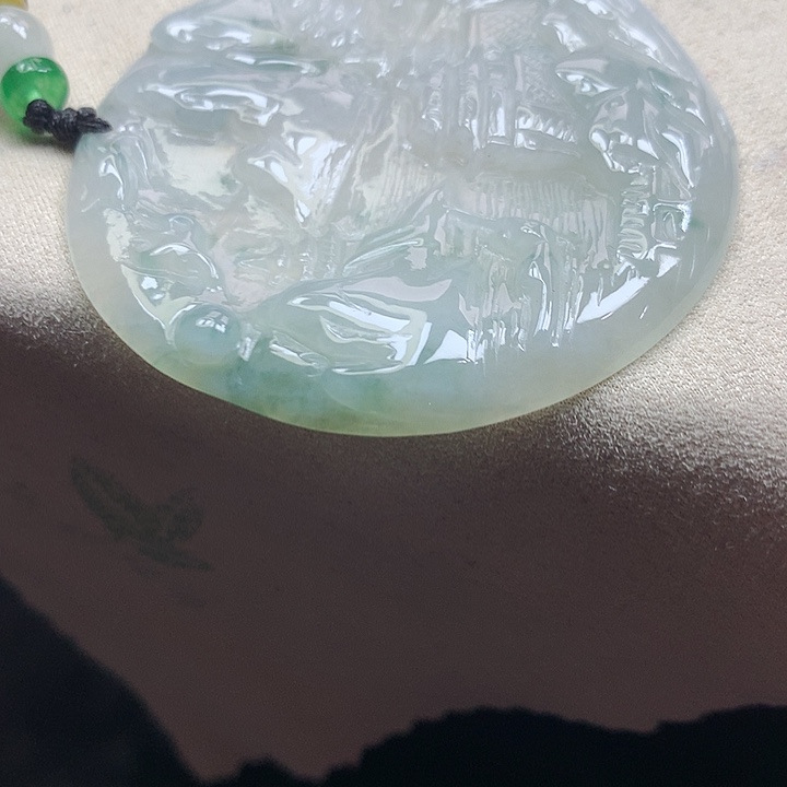 翡翠颈饰未镶嵌吊坠