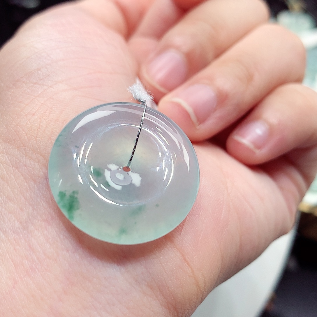 翡翠未镶嵌颈饰编号119，24.2/5.4