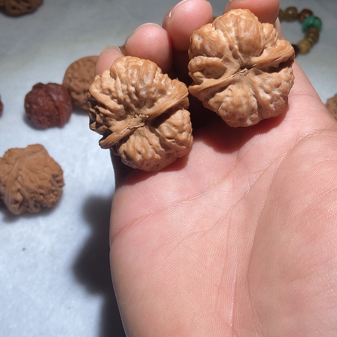 我***们文玩核桃吊坠蛤蟆头文玩