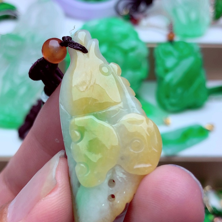 吊坠(不含链)未镶嵌翡翠