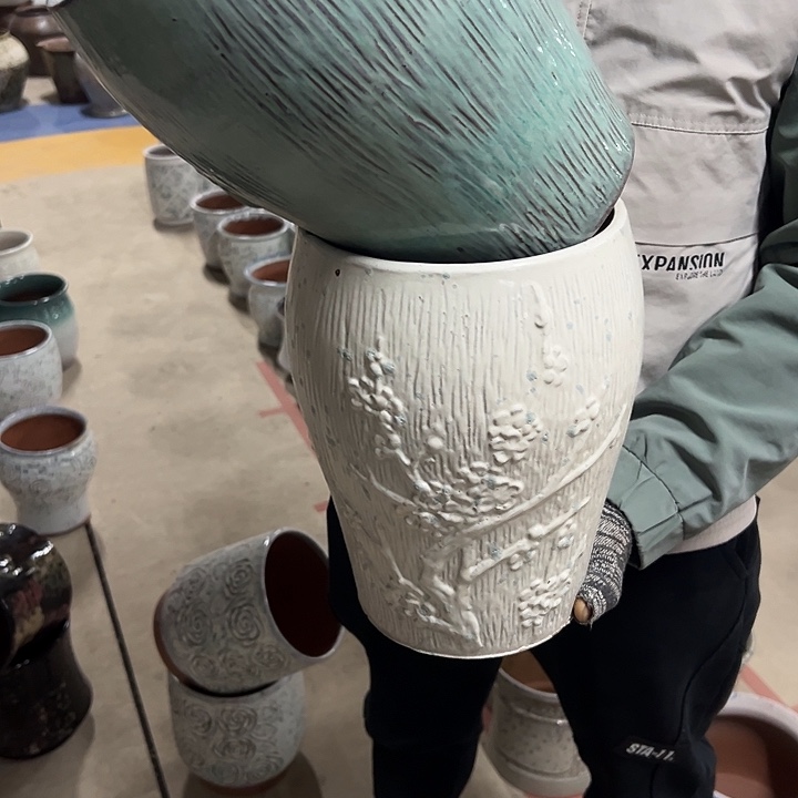 高度26厘米口18厘米