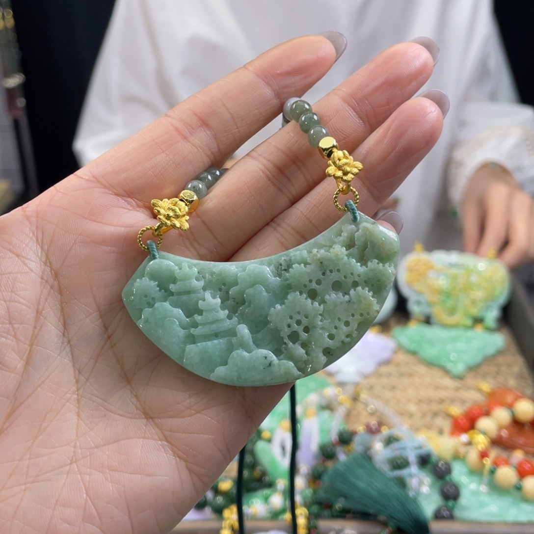 翡翠颈饰未镶嵌代编织