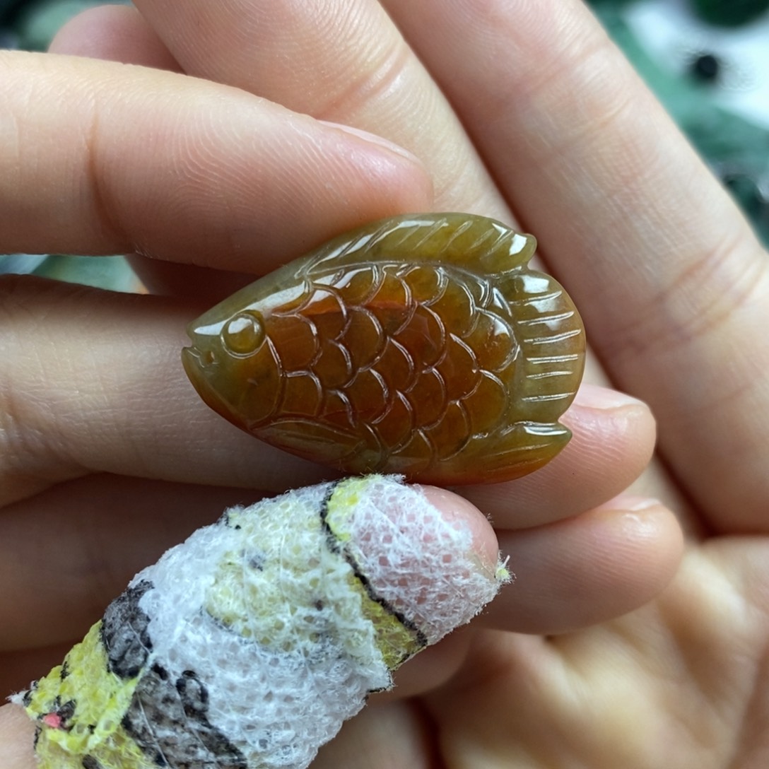 翡翠颈饰未镶嵌吊坠