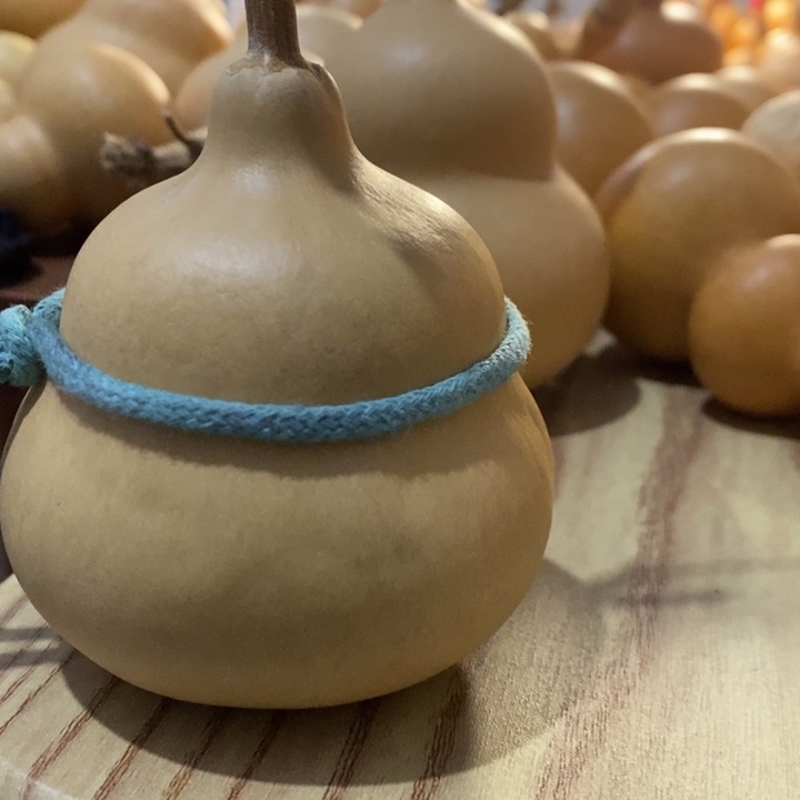 是***妹大叶紫檀（黑酸枝木类）