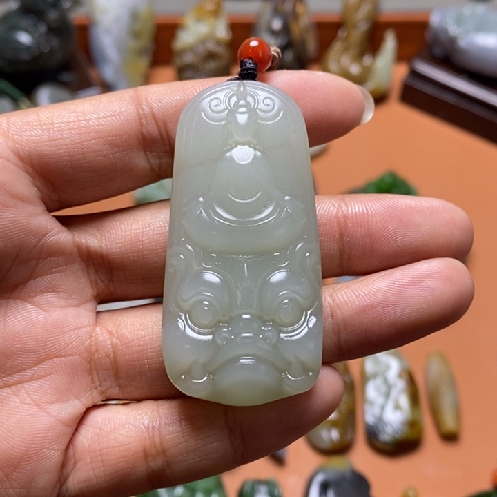 和田玉颈饰未镶嵌