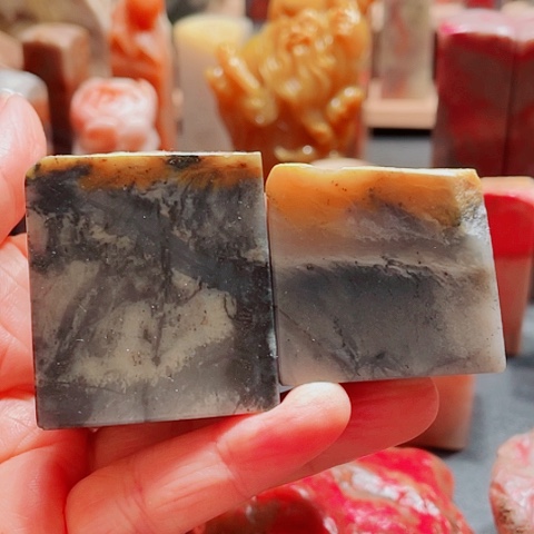 昌化石阿****）昌化精品巧色冻石