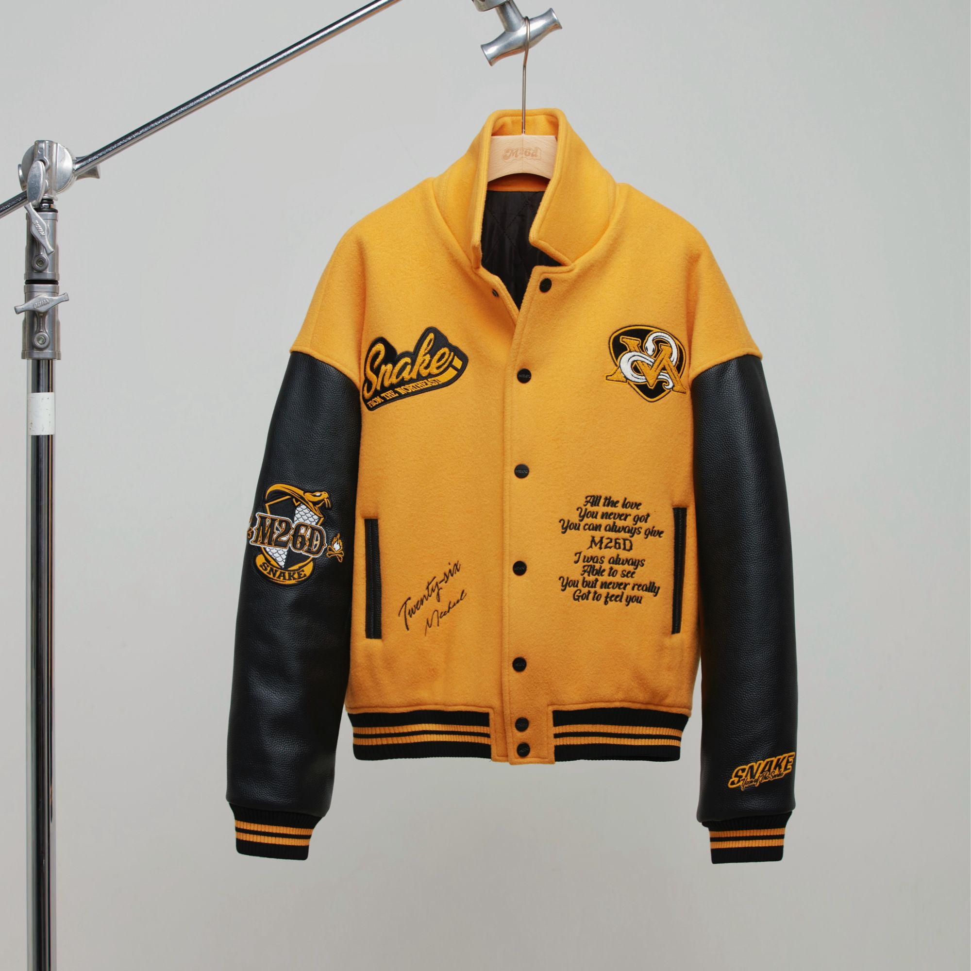 M26D “蛇年限定”真皮棒球外套