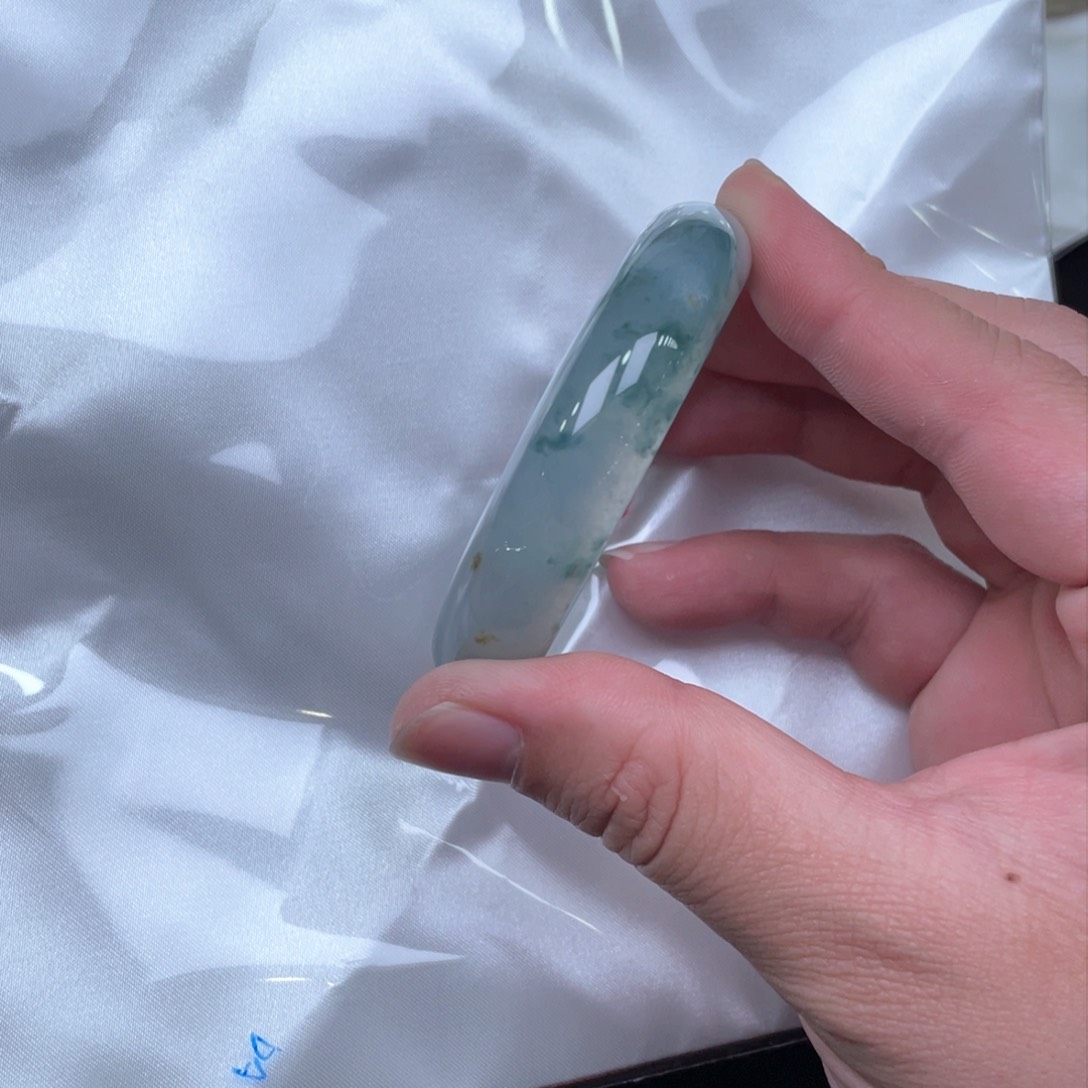 翡翠手镯未镶嵌55正圈