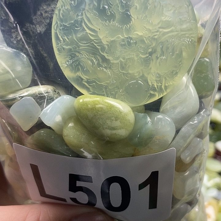 岫玉鱼缸石未镶嵌