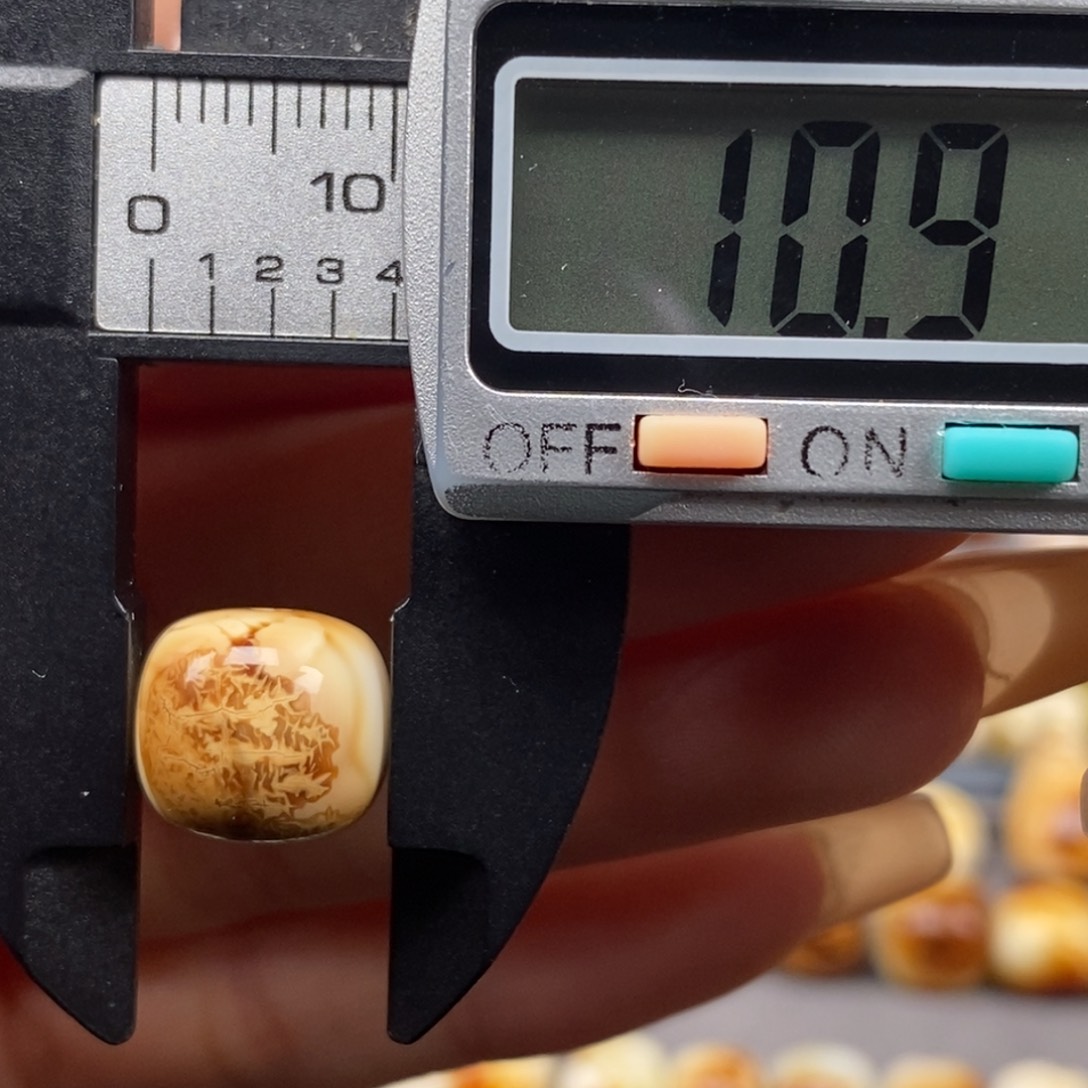 未镶嵌琥珀戒指老型