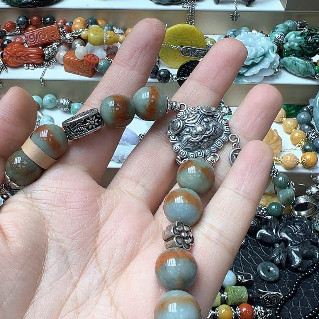 翡翠戒指未镶嵌珊**吖