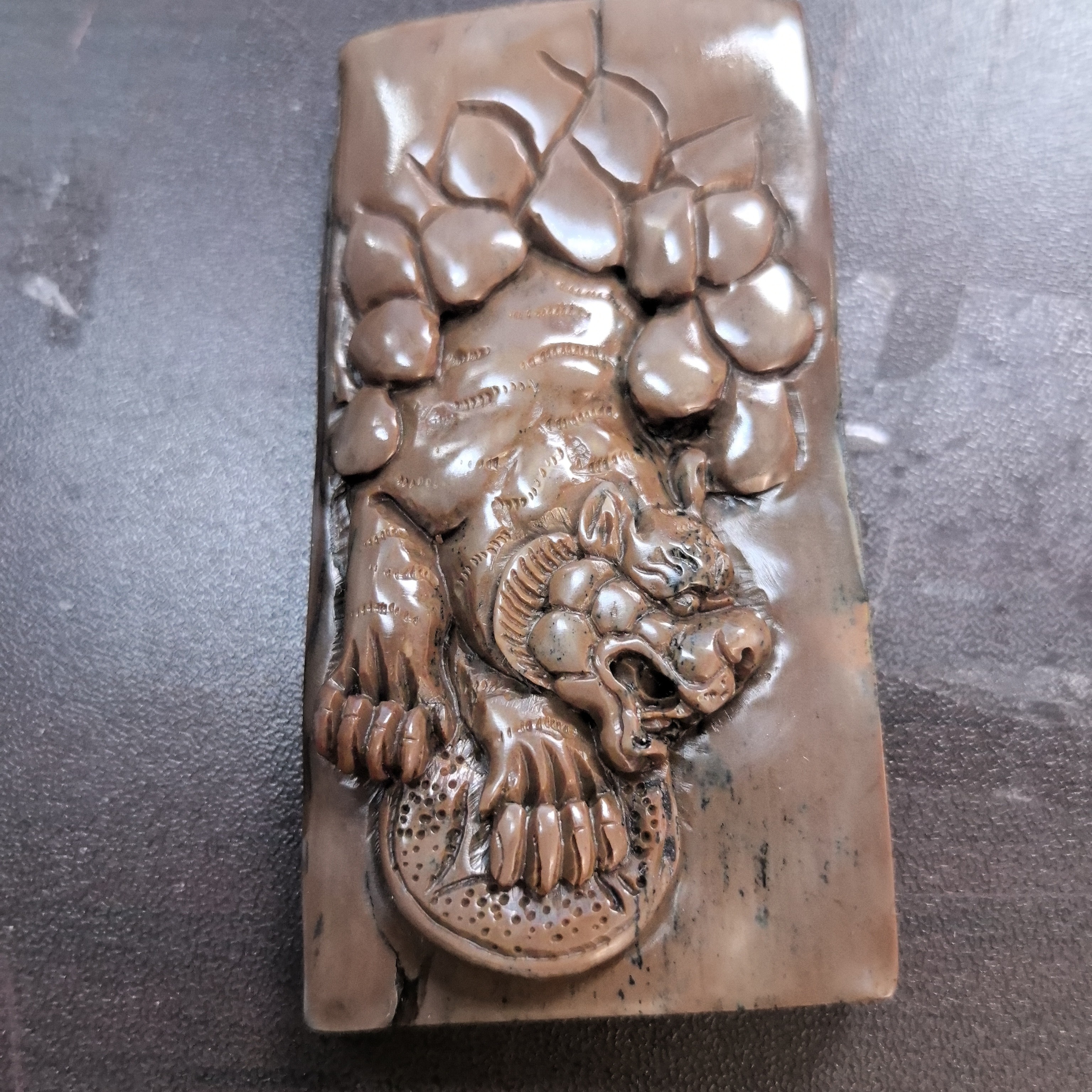 猛犸约51克雕刻件XY33