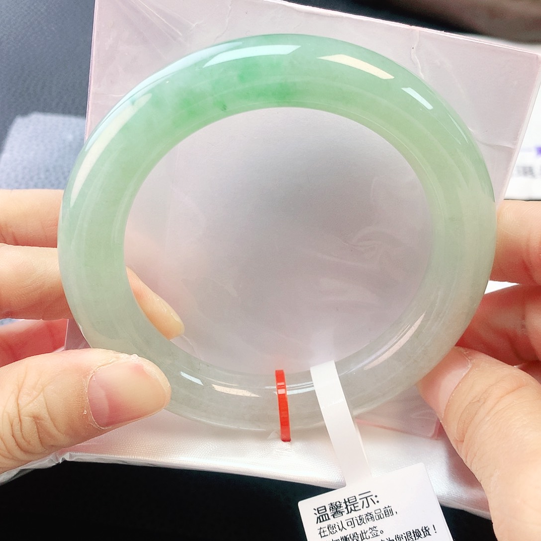 未镶嵌手镯翡翠57胖绿