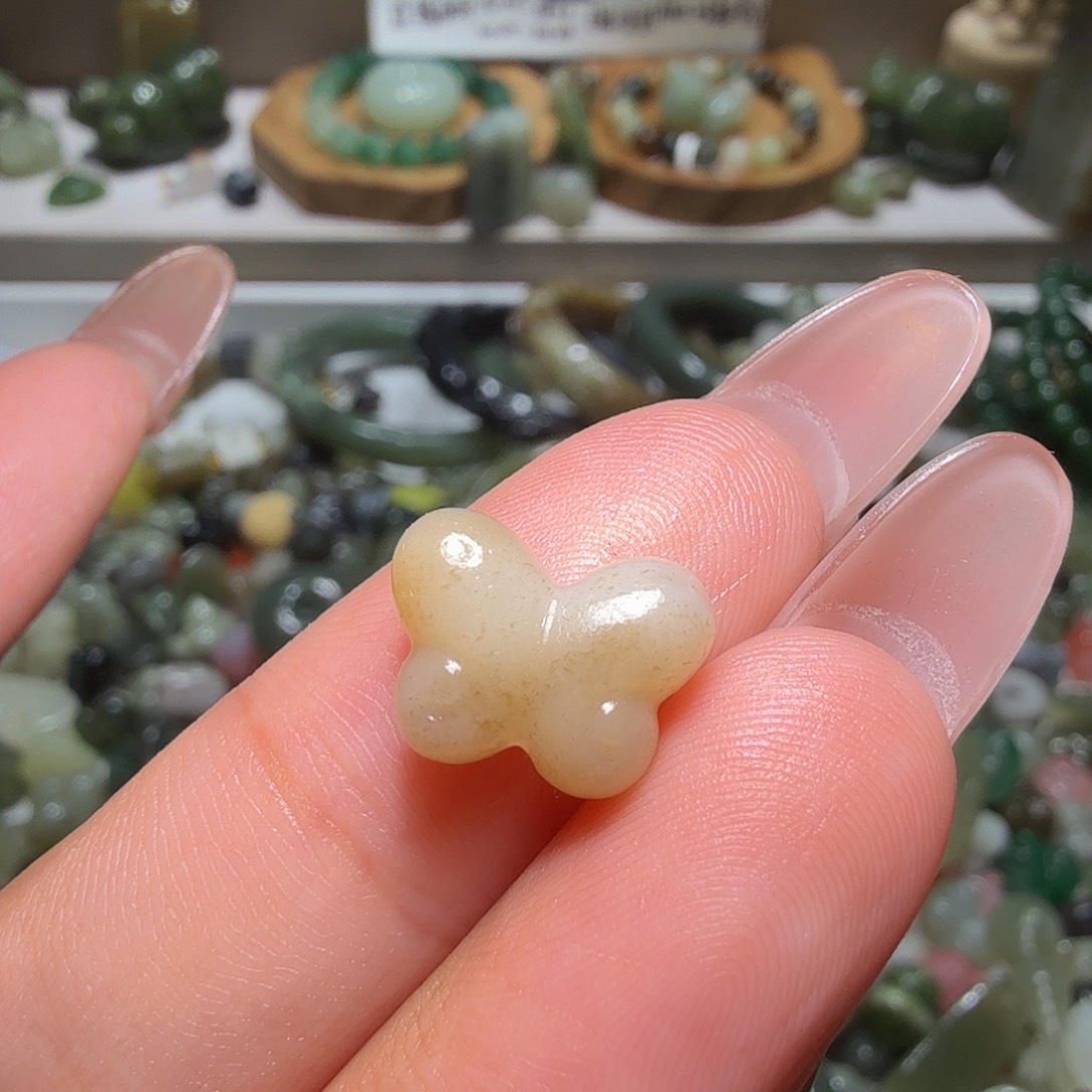 和田玉未镶嵌珠宝奇石