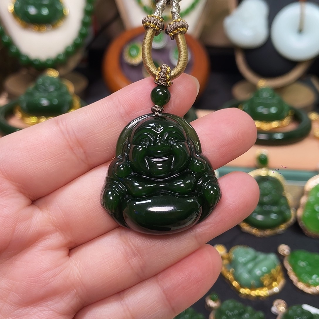 和田玉（碧玉）未镶嵌颈饰老菠菜绿佛公35