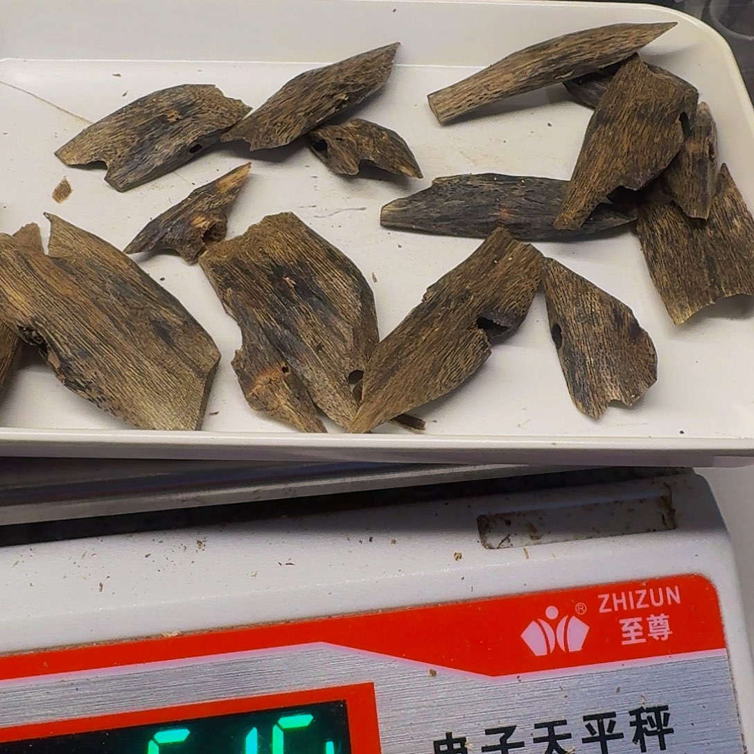 用***6沉香沉香碎屑塘结