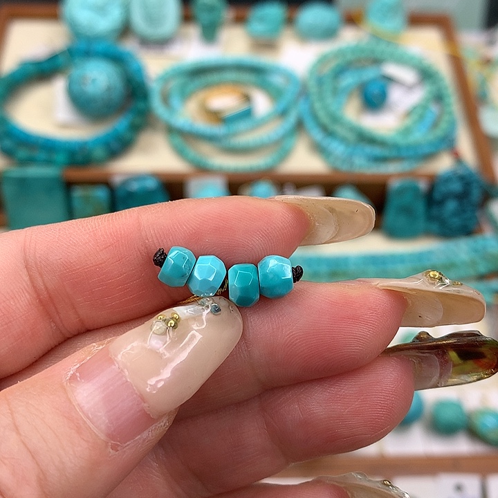 绿松石未镶嵌挂件