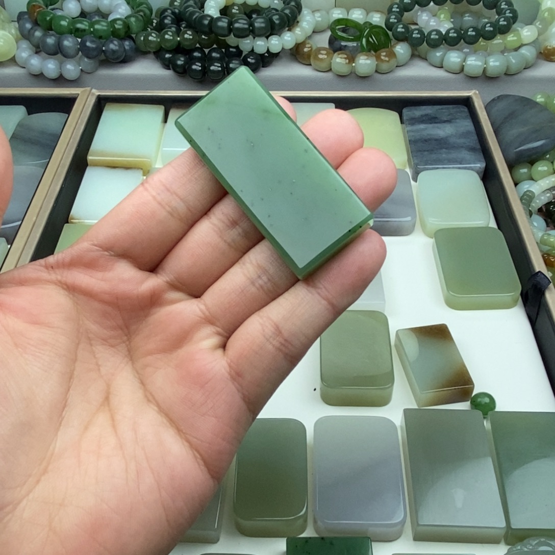 神***云和田玉未镶嵌颈饰