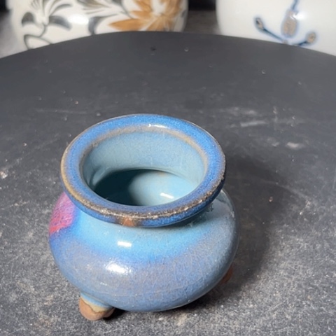 陶*钧瓷炉器型美观大方