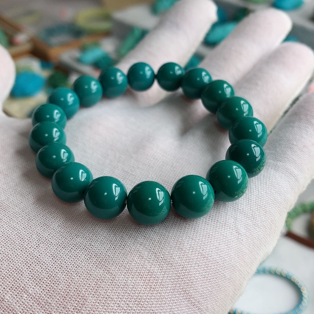 绿松石未镶嵌颈饰