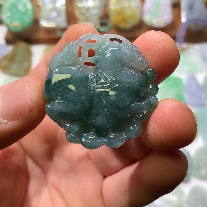 翡翠颈饰未镶嵌挂件