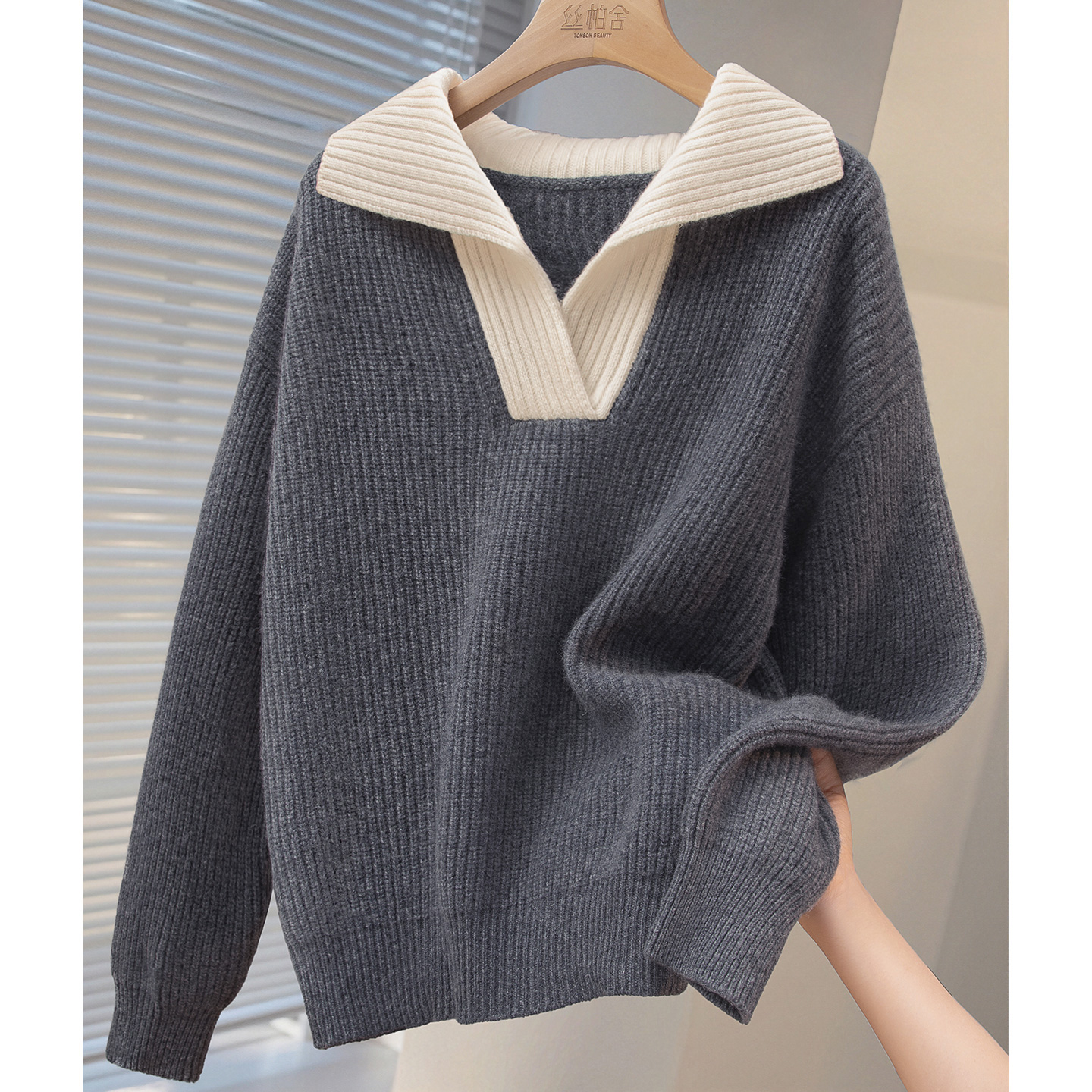 丝柏舍2025冬装新款女装时尚落肩长袖绵羊毛翻领毛衣S53K3202M