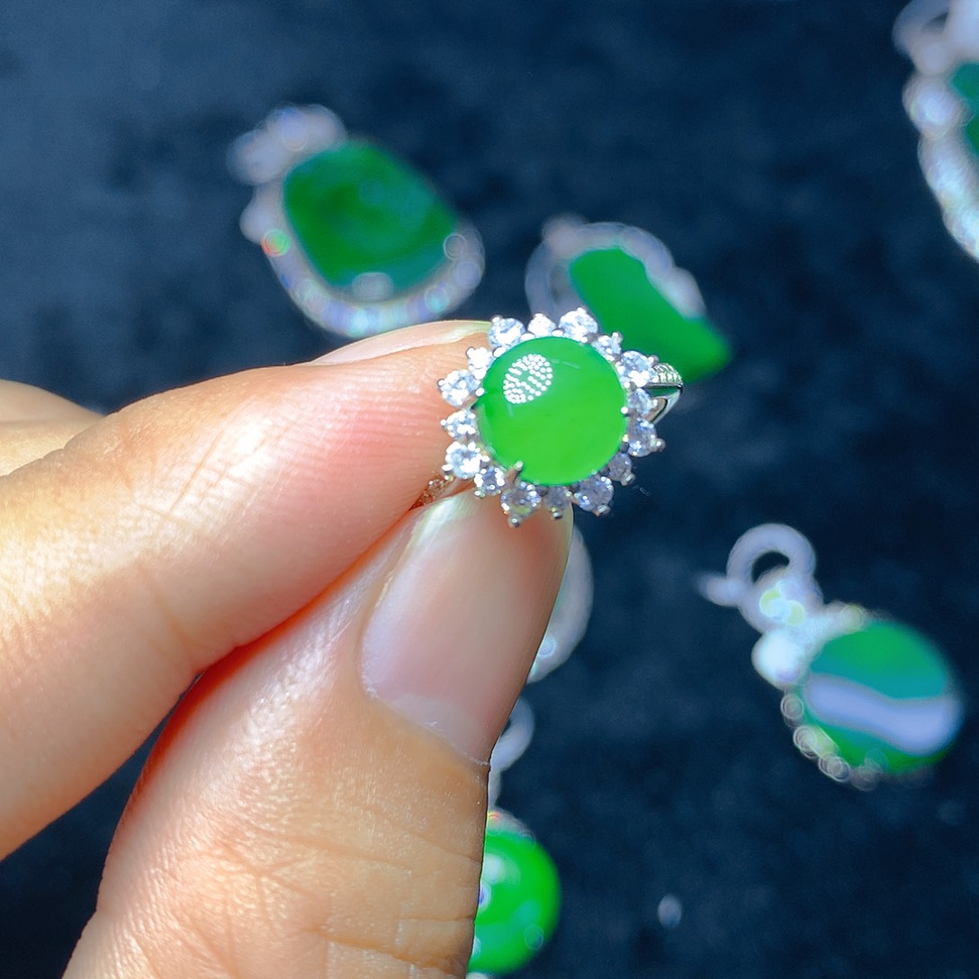 翡翠银S925镶嵌颈饰我