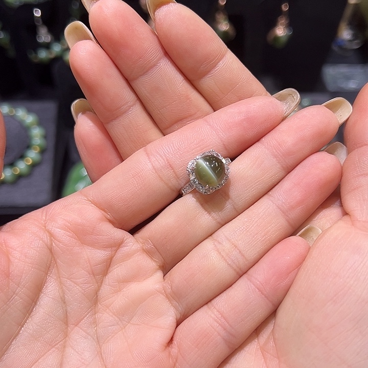 反***钟和田玉银S925镶嵌戒指
