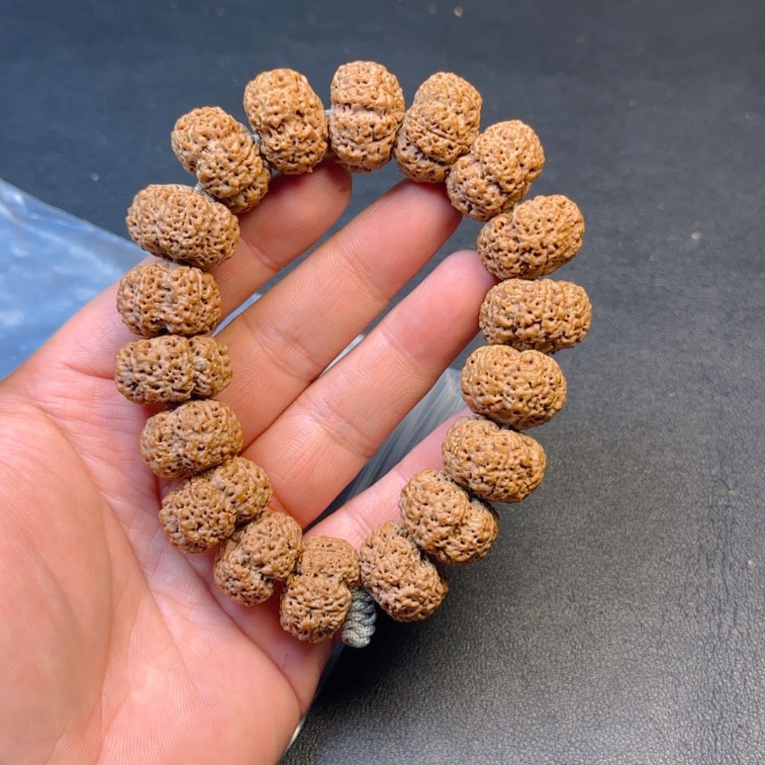金刚菩提手串?**✨甲板菠萝蜜金刚菩提