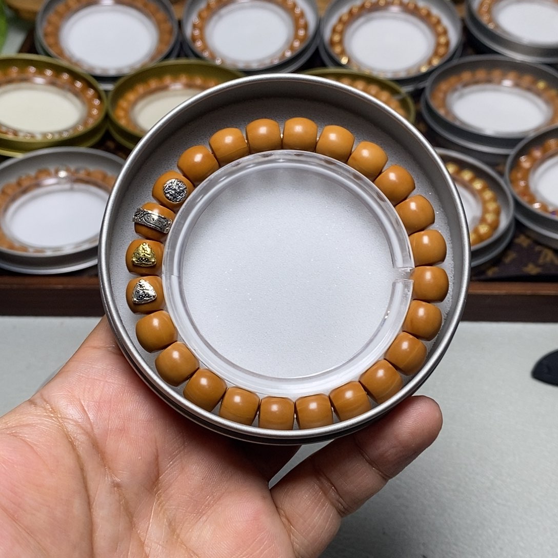 猴头核桃手串52号四标高配直切10左右