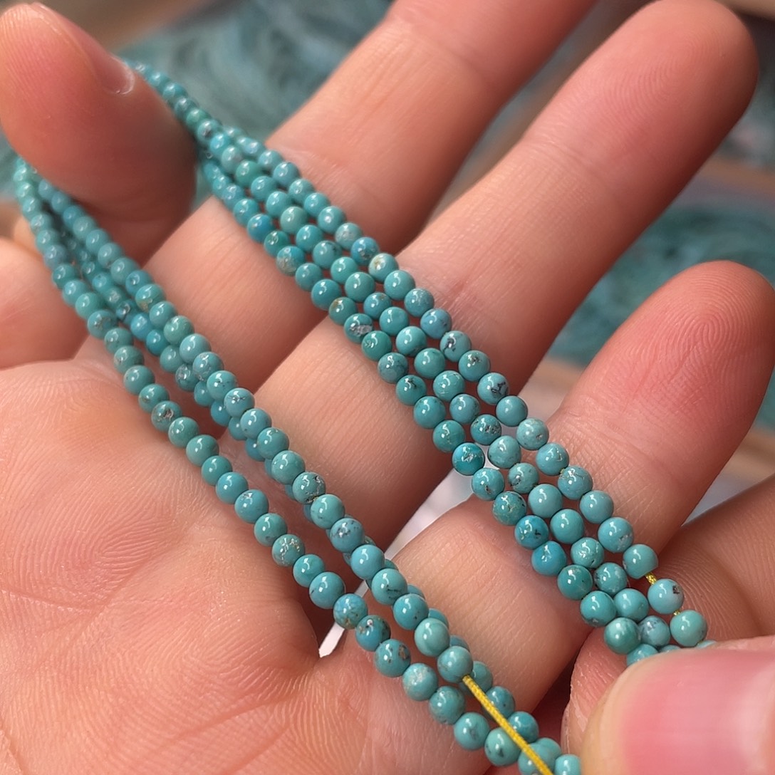 绿松石未镶嵌颈饰