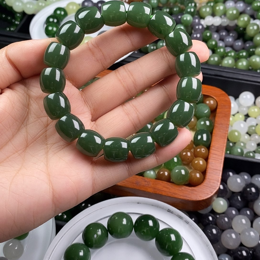 手链未镶嵌和田玉（碧玉）