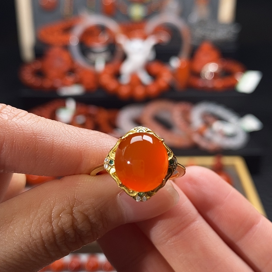 南红玛瑙银S925镶嵌云南保山冰红戒指