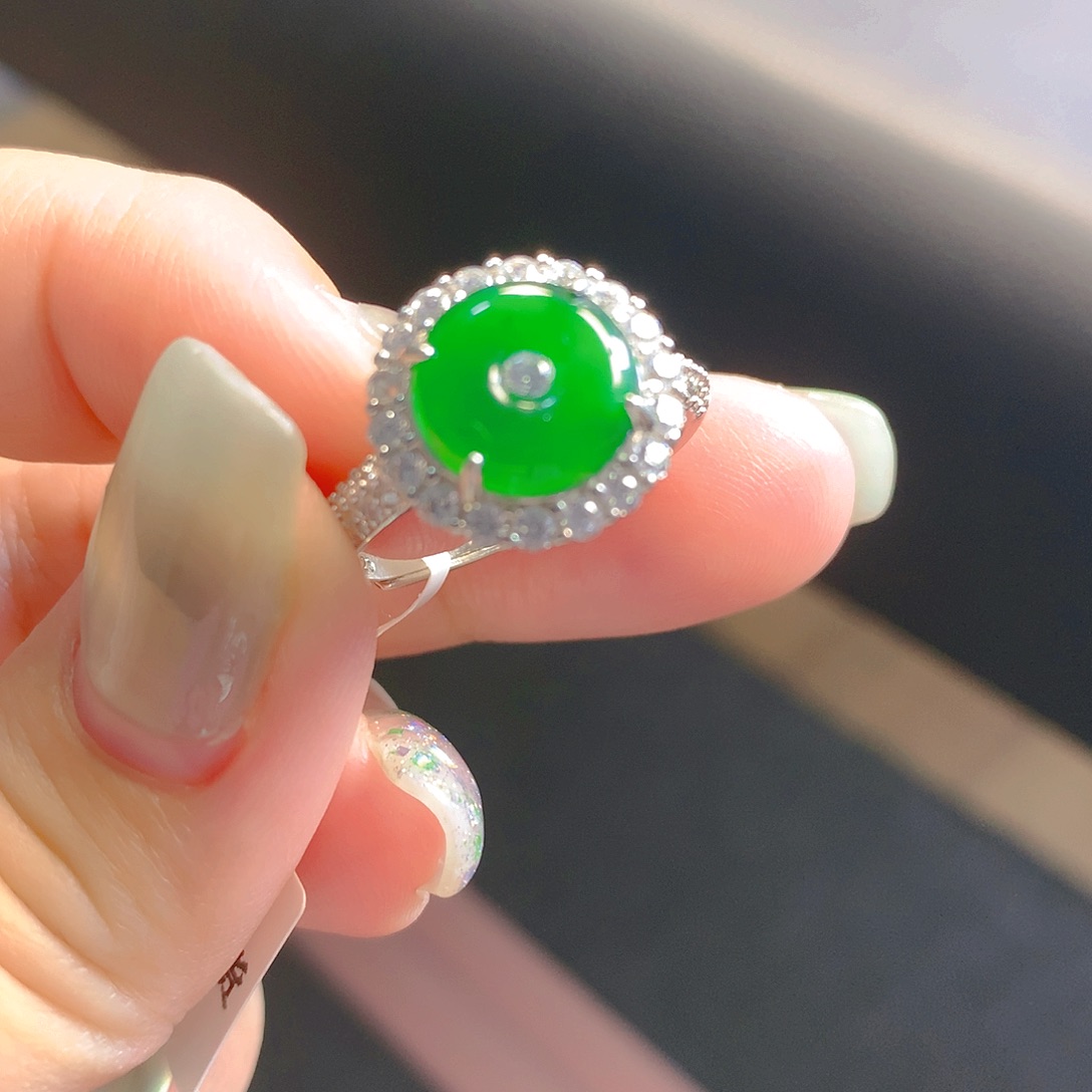 翡翠颈饰银S925镶嵌翡翠