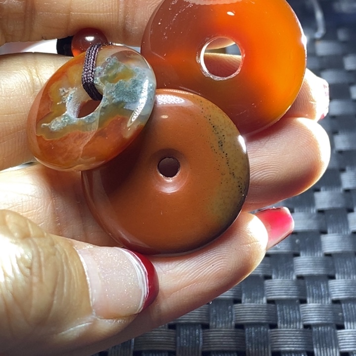 玛瑙/玉髓颈饰足银镀金镶嵌丝**缘