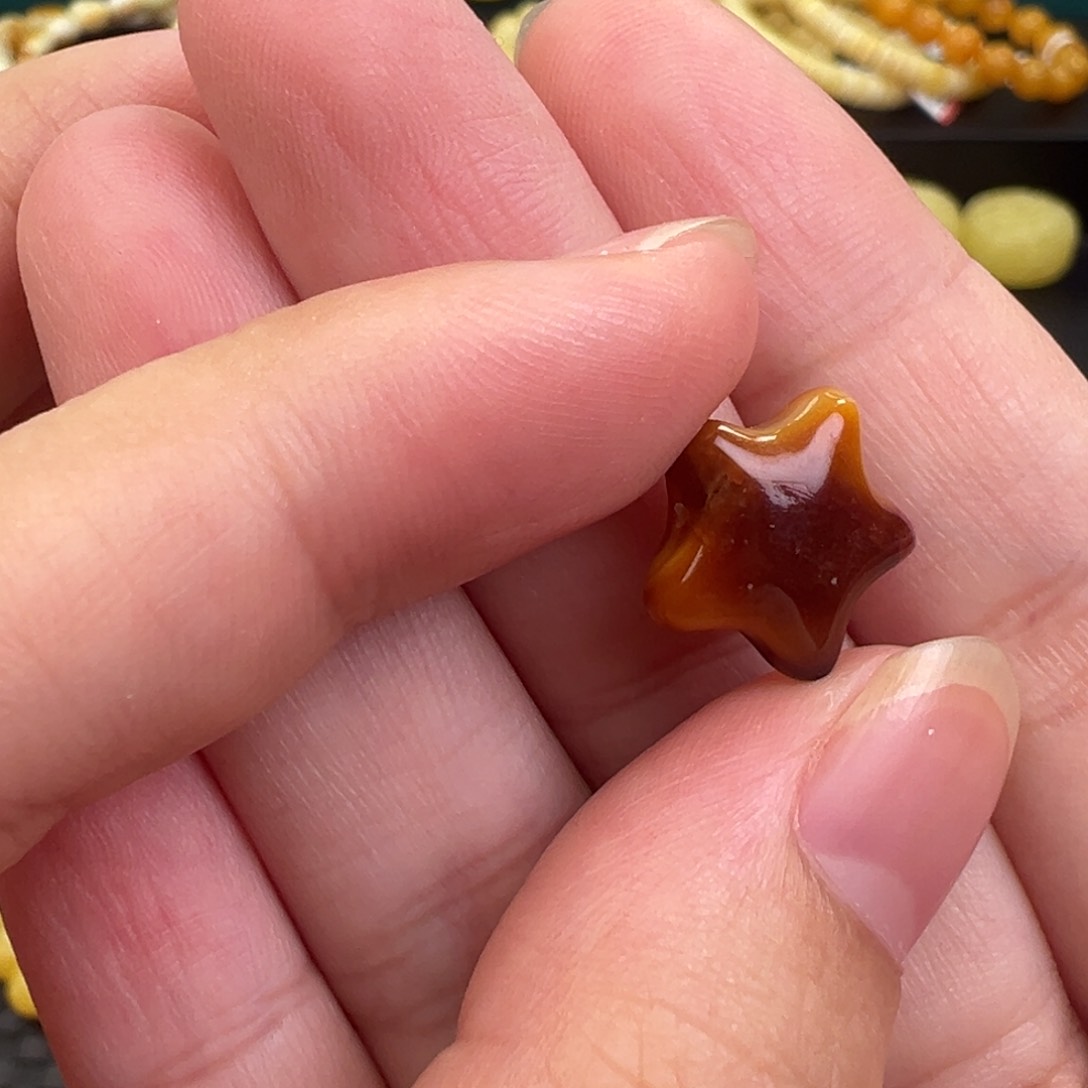 琥珀手链未镶嵌星星