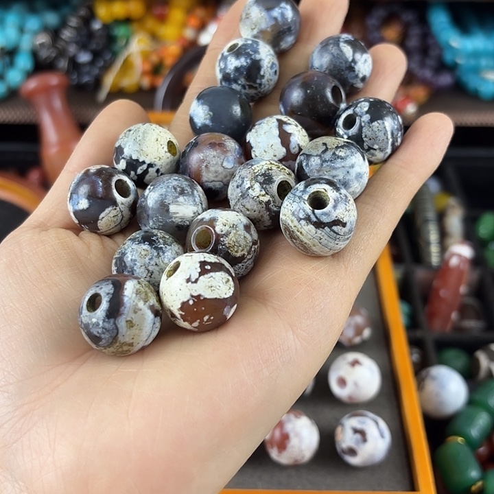 玛瑙/玉髓未镶嵌珠宝半成品逐*