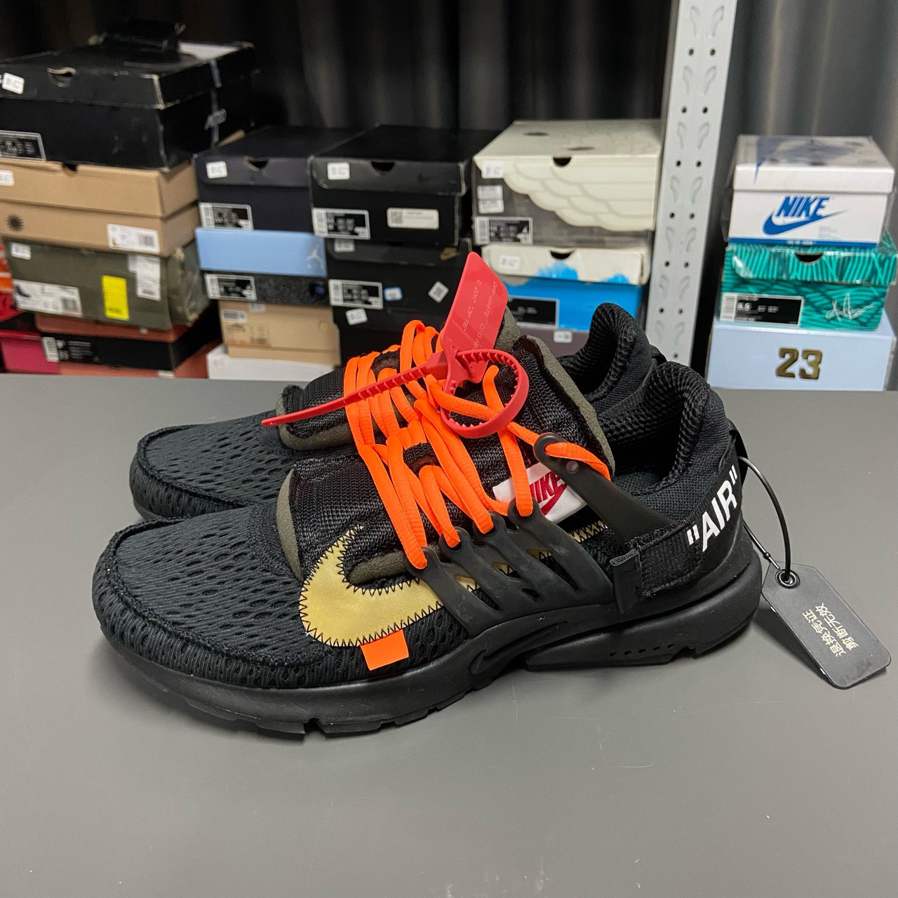 95新 MM6 41码 有原盒 presto 2.0 ow 黑色 12313483