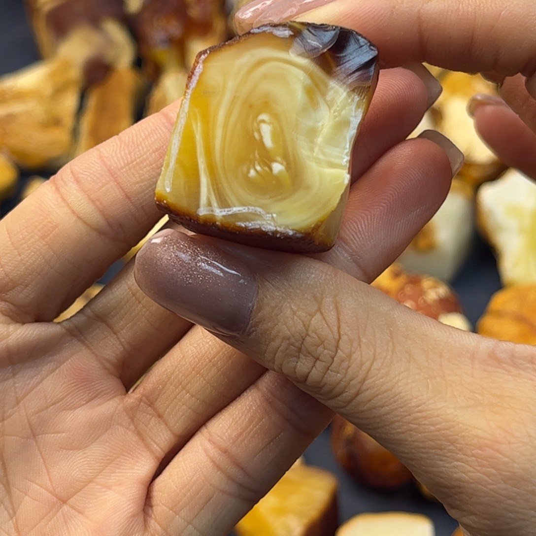 G***5定制琥珀未镶嵌蜜蜡定制