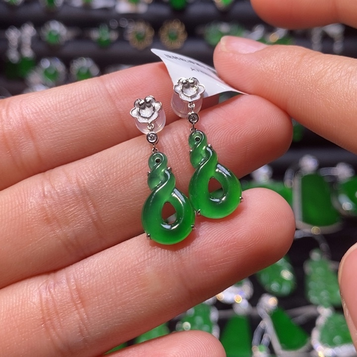 翡翠耳饰18K金镶嵌天然翡翠