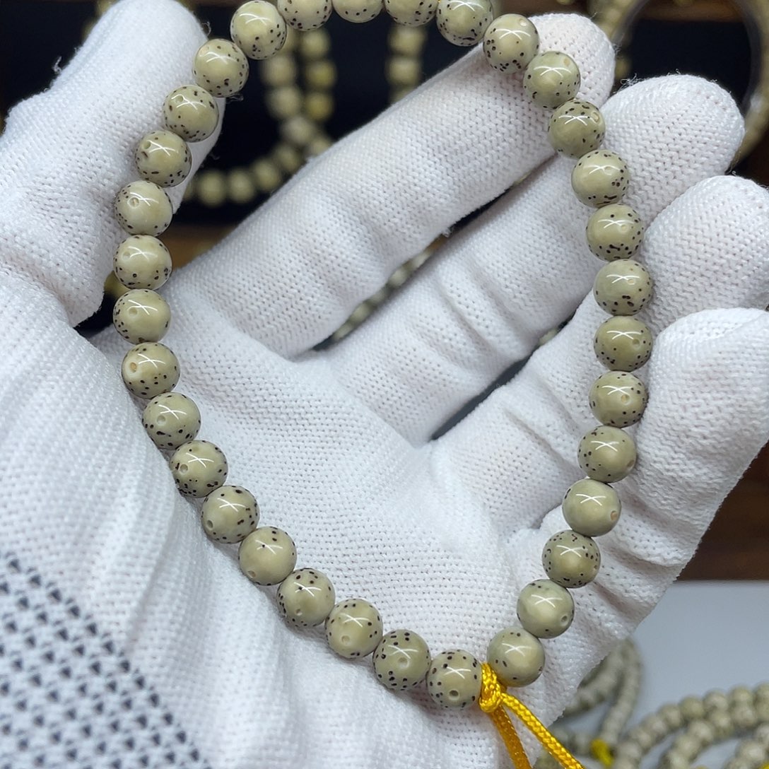 k***n吊坠星月菩提7圆珠，贯穿留白