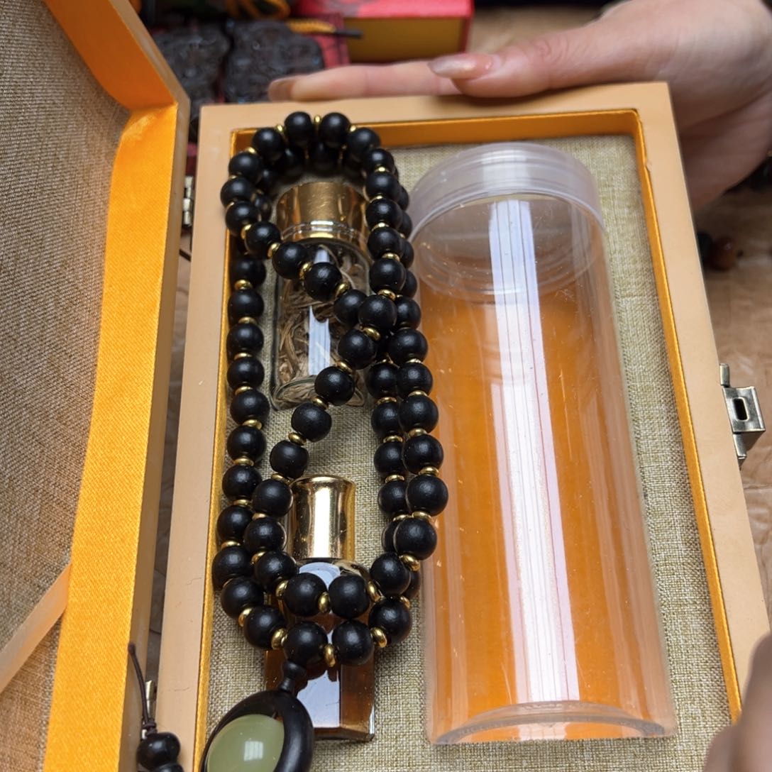 大叶紫檀（黑酸枝木类）