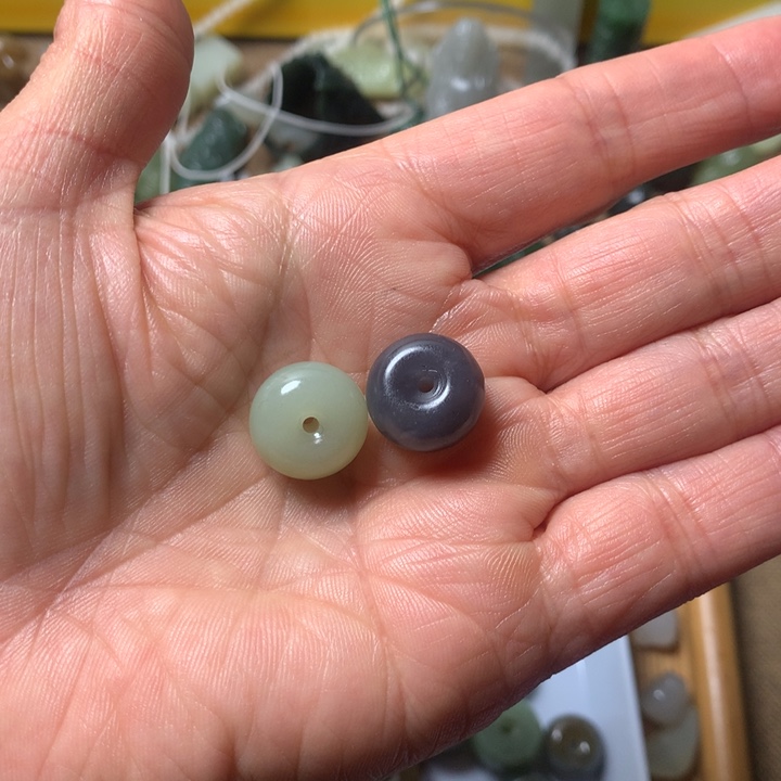 爱***多和田玉未镶嵌珠宝奇石