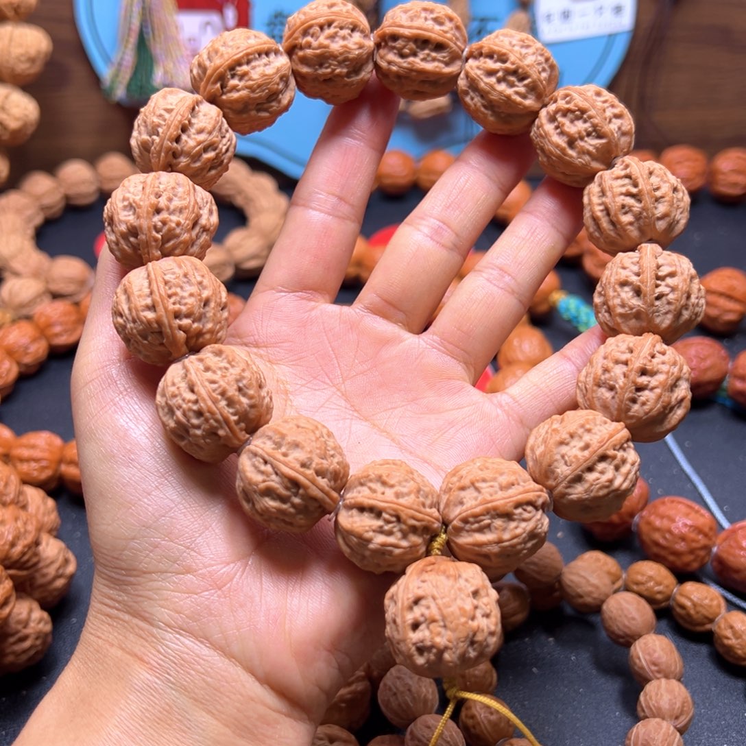 j***3吊坠文玩核桃野生小核桃22加