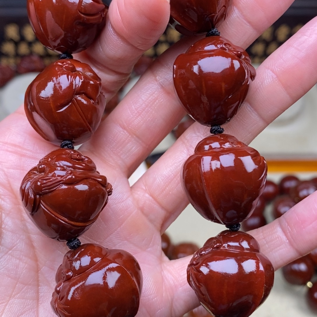 虎***腾吊坠橄榄核八宝弥勒