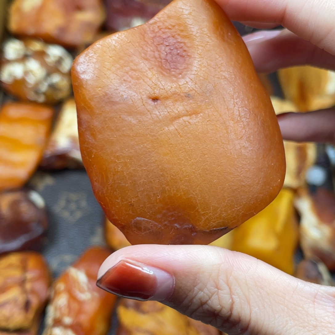 琥珀未镶嵌珠宝奇石