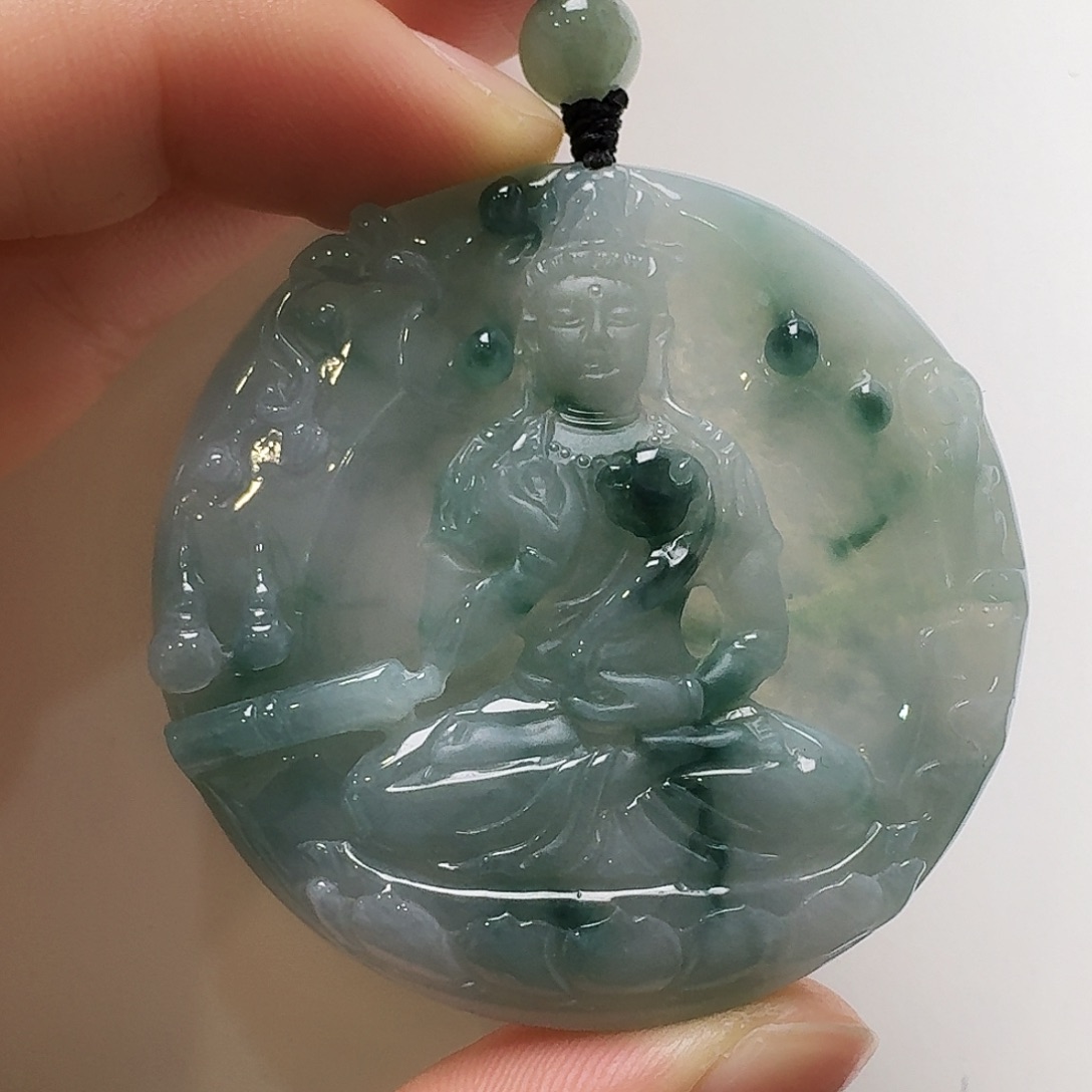 翡翠颈饰未镶嵌观音牌