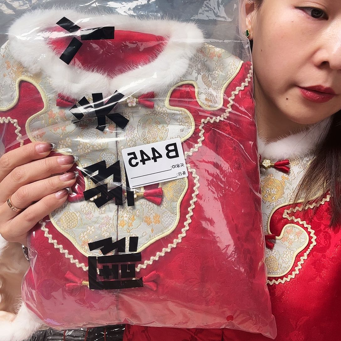 g***f445红色棉服特价一件